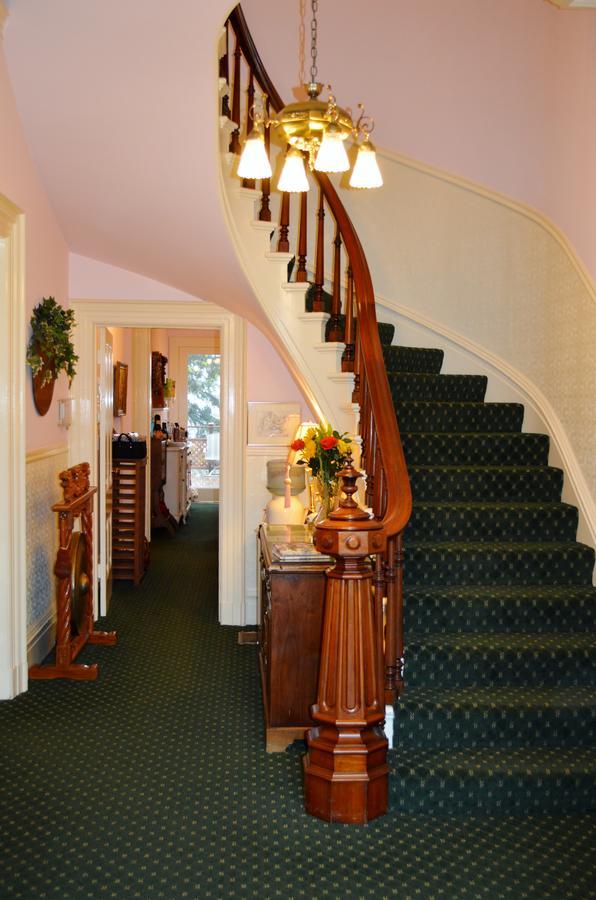 The Gables Wine Country Inn Санта-Роза Экстерьер фото