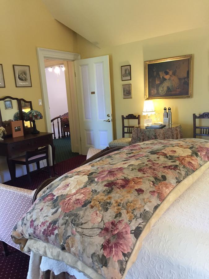 The Gables Wine Country Inn Санта-Роза Экстерьер фото