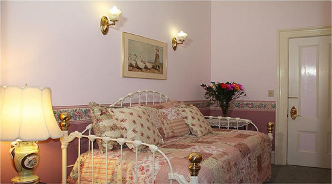 The Gables Wine Country Inn Санта-Роза Экстерьер фото