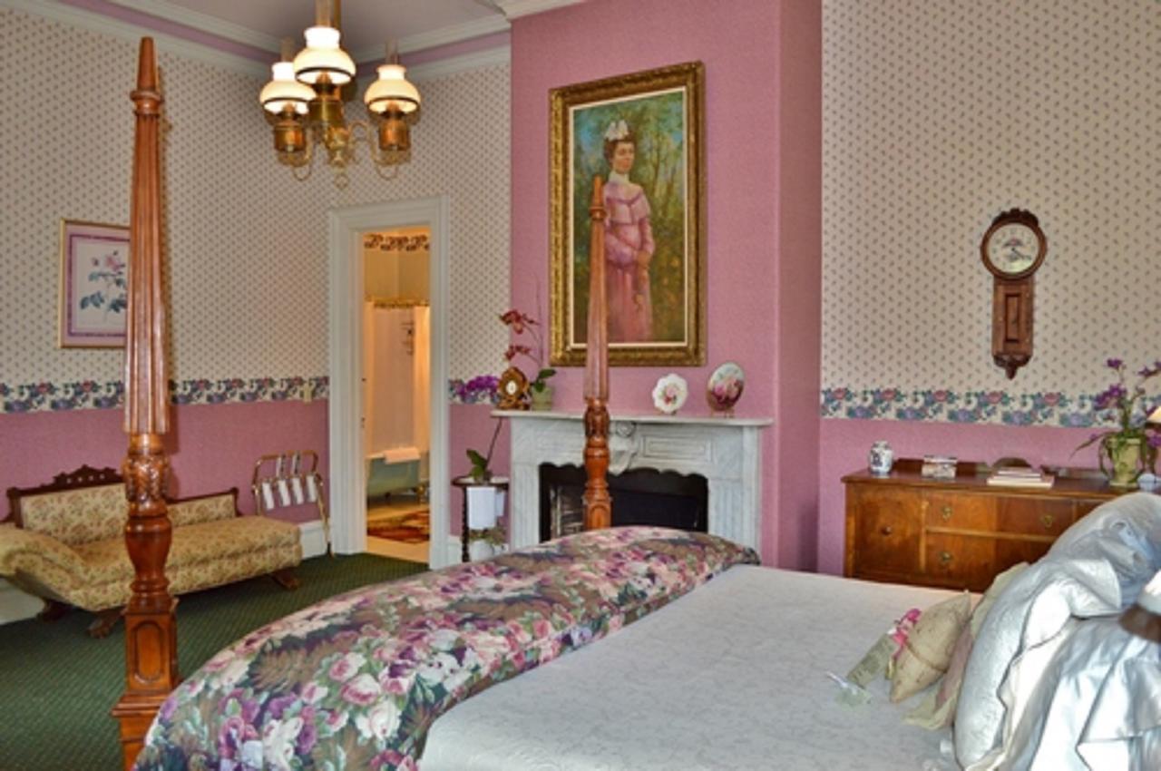 The Gables Wine Country Inn Санта-Роза Экстерьер фото