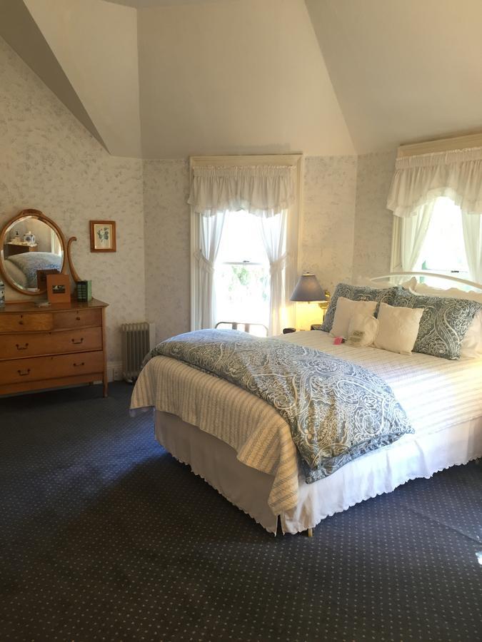 The Gables Wine Country Inn Санта-Роза Номер фото